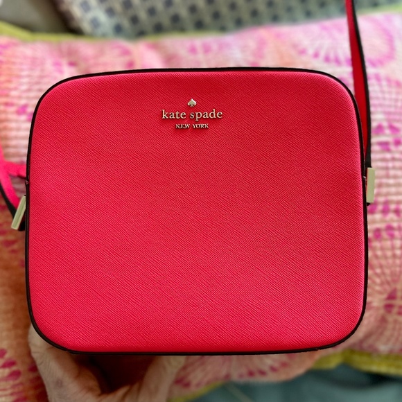 Kate Spade ‘Harper’ crossbody bag, hot pink, EUC - Picture 1 of 5